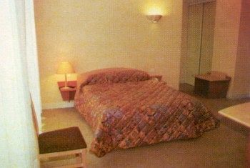 Hotel Restaurant La Boule D'Or バルブジュー エクステリア 写真