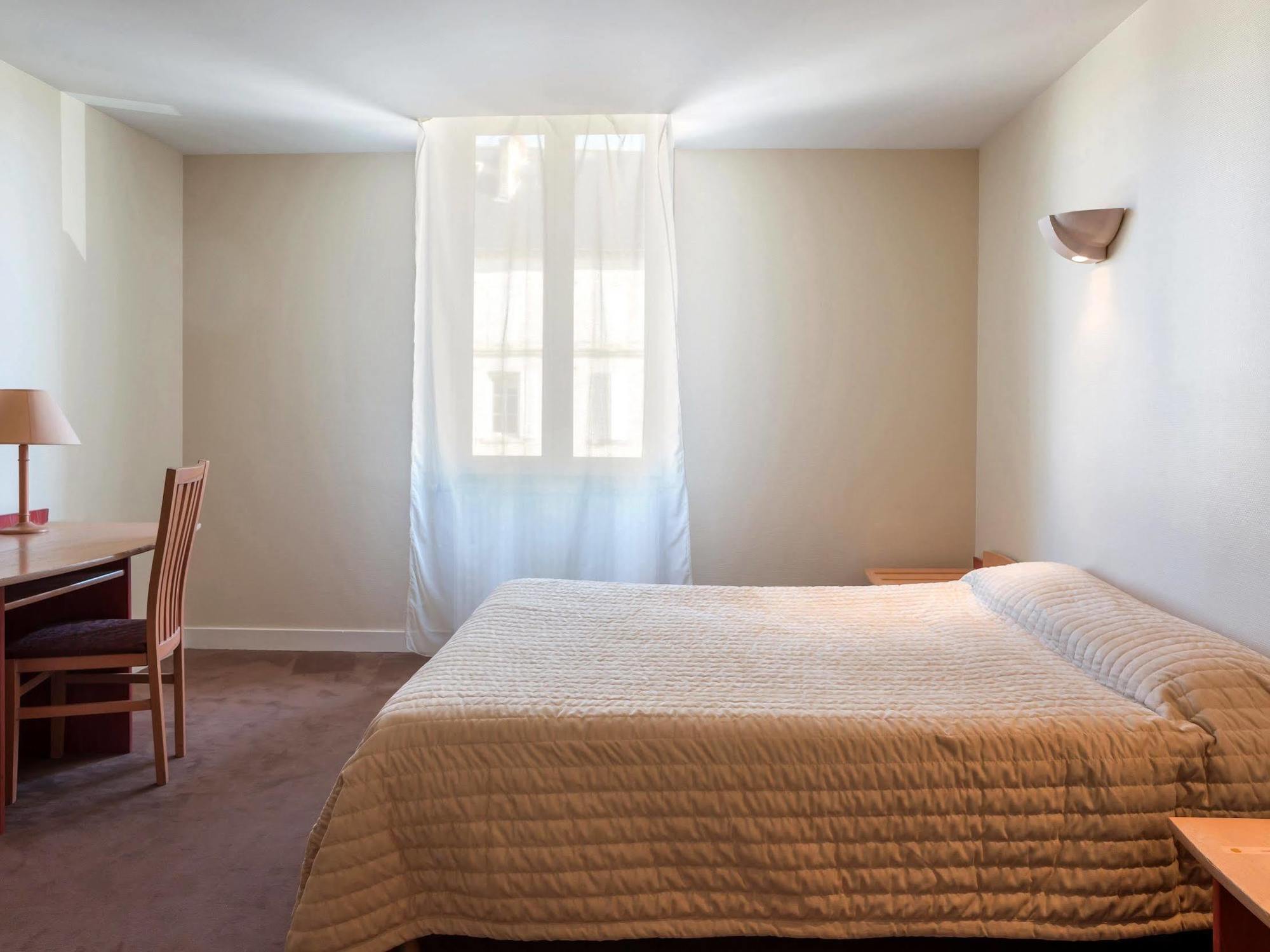 Hotel Restaurant La Boule D'Or バルブジュー エクステリア 写真