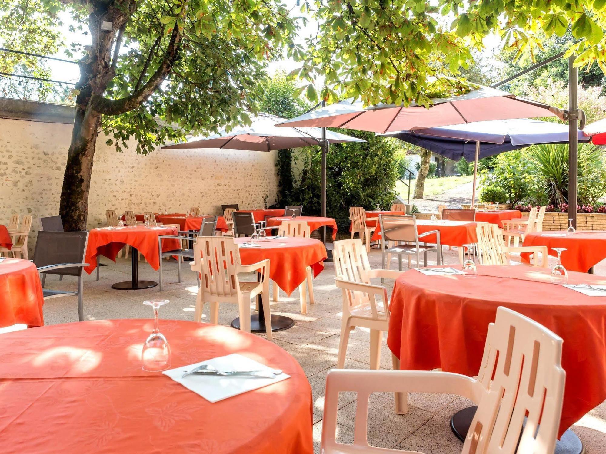 Hotel Restaurant La Boule D'Or バルブジュー エクステリア 写真